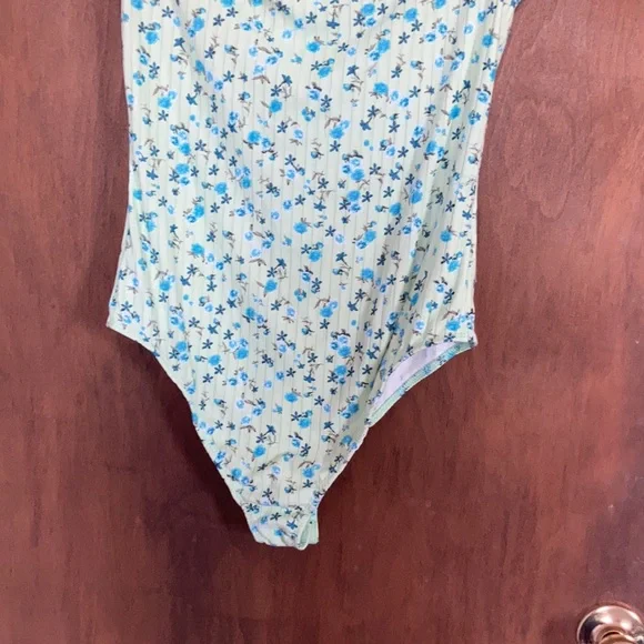 3/$12 Rue21 floral ribbed bodysuit with stretch L jr - Picture 11 of 17